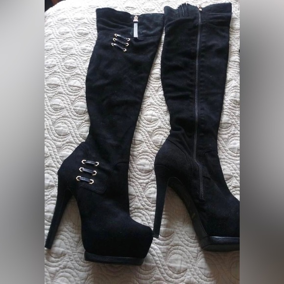 Bottes Hautes Genou Bebe Pour Femme - Pointure US 7 Ou 7.5 - Talon Bas - Tour De Mollet 14 Pouces - Neuf Avec Boîte